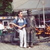Obberhause pe banca cu statuia